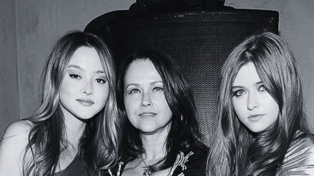 Pamela Hilburger: Acclaimed Jewelry Designer & Artist Pamela Hilburger